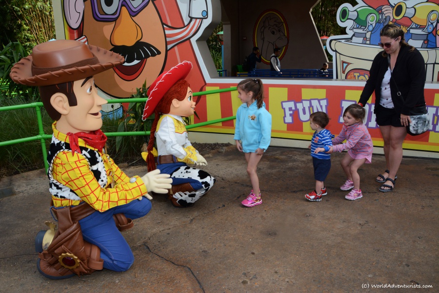 Kids excited to meet Woody and Jessie 