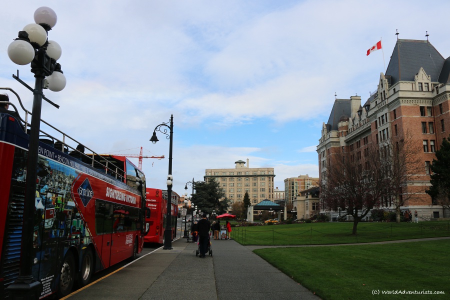 Sightseeing bus in Victoria 
