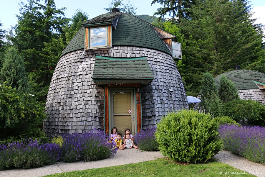 Kids in front of Adventure domes cottage in New Denver 